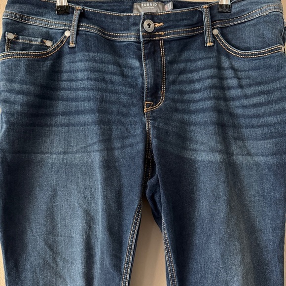 Torrid Feel The Fit Luxe Slim Bootcut Super Stretch Denim Jean Size 14S - Picture 6 of 11